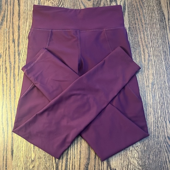 🍇LIKE NEW OLD NAVY ACTIVEWEAR LEGGINGS🍇 - Picture 2 of 3